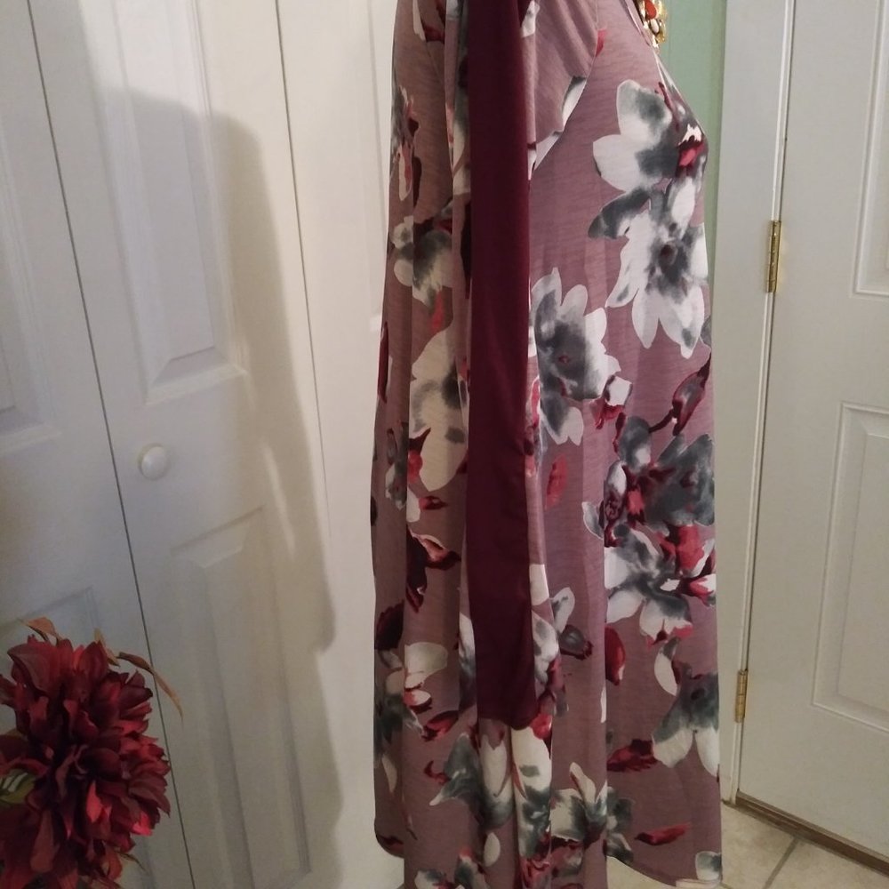 2326 Boutique Size Medium Poly Spandex Women's Tunic Top NWT - Picture 4 of 6